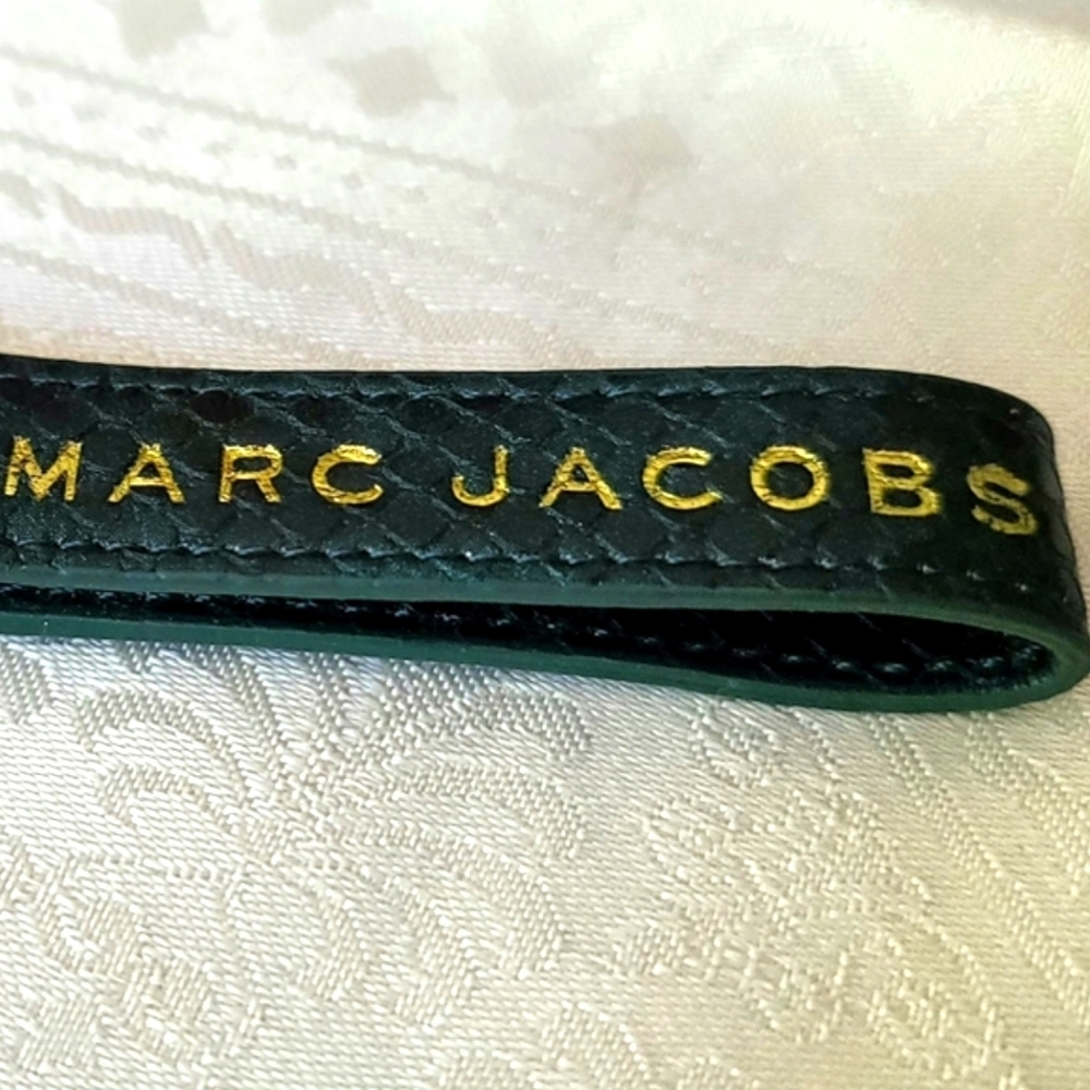 Marc Jacobs Gold Color Keyring - Picture 5 of 6